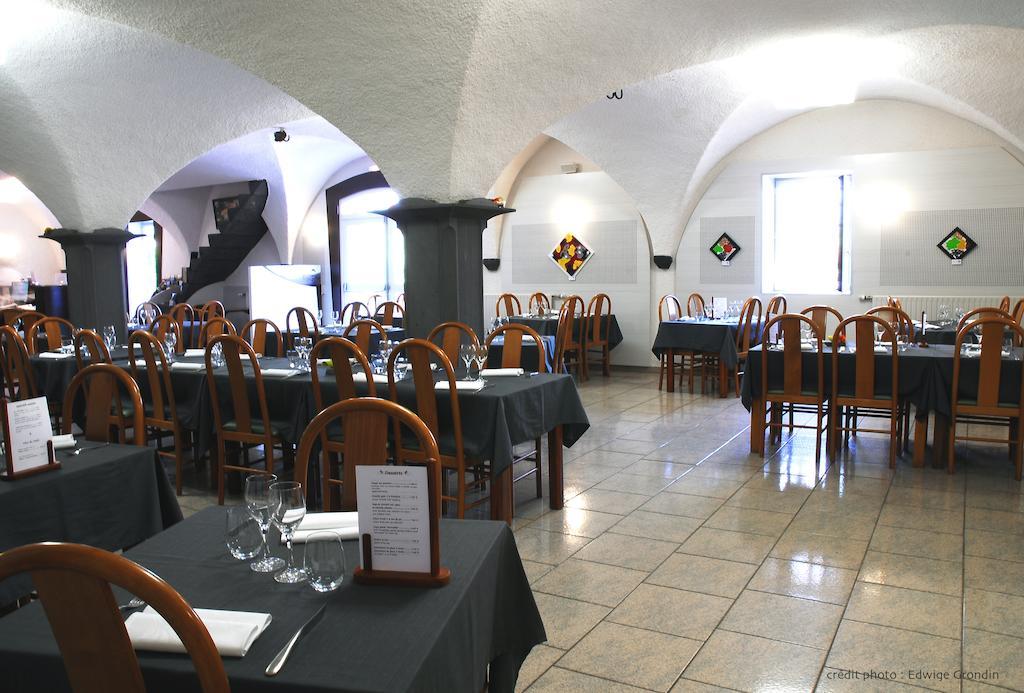 Les Hirondelles Hotel Orcines Kültér fotó