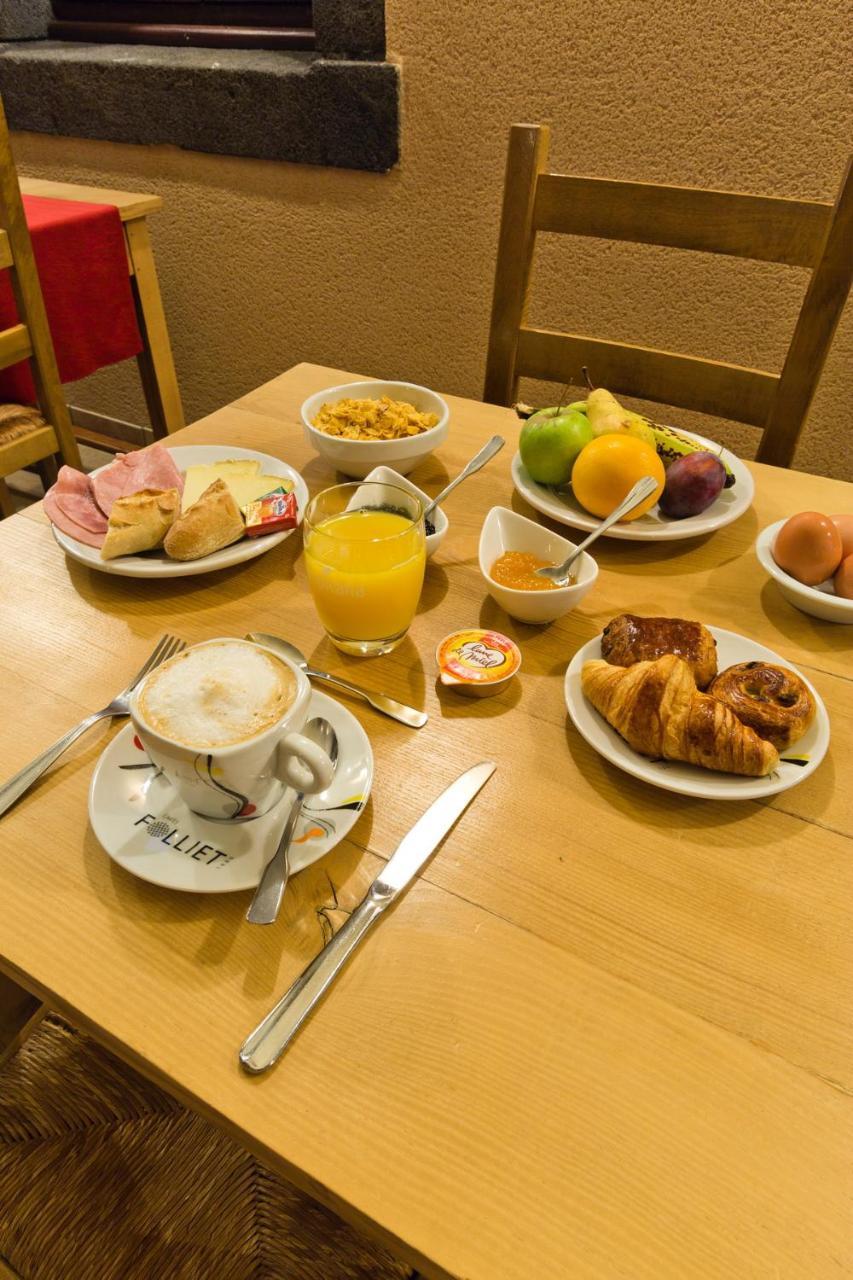 Les Hirondelles Hotel Orcines Kültér fotó